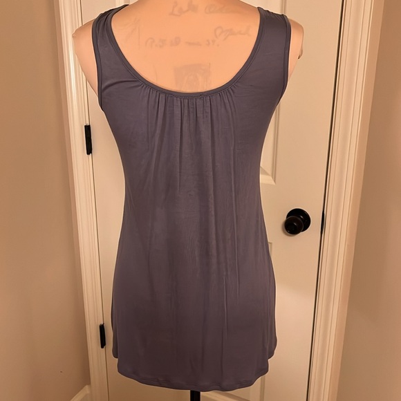 Body Central gray beaded tunic size medium - Picture 4 of 6